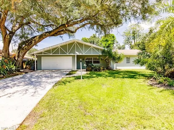 4715 Mi Casa CT, Fort Myers, FL 33901