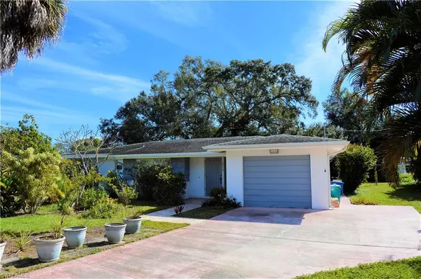 Fort Myers, FL 33919,6335 Saint Andrews CIR S