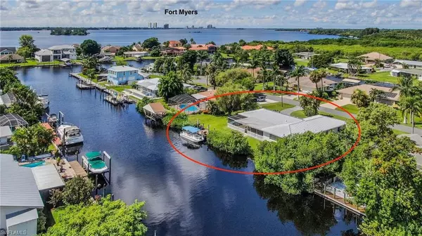 North Fort Myers, FL 33917,2166 Cape WAY