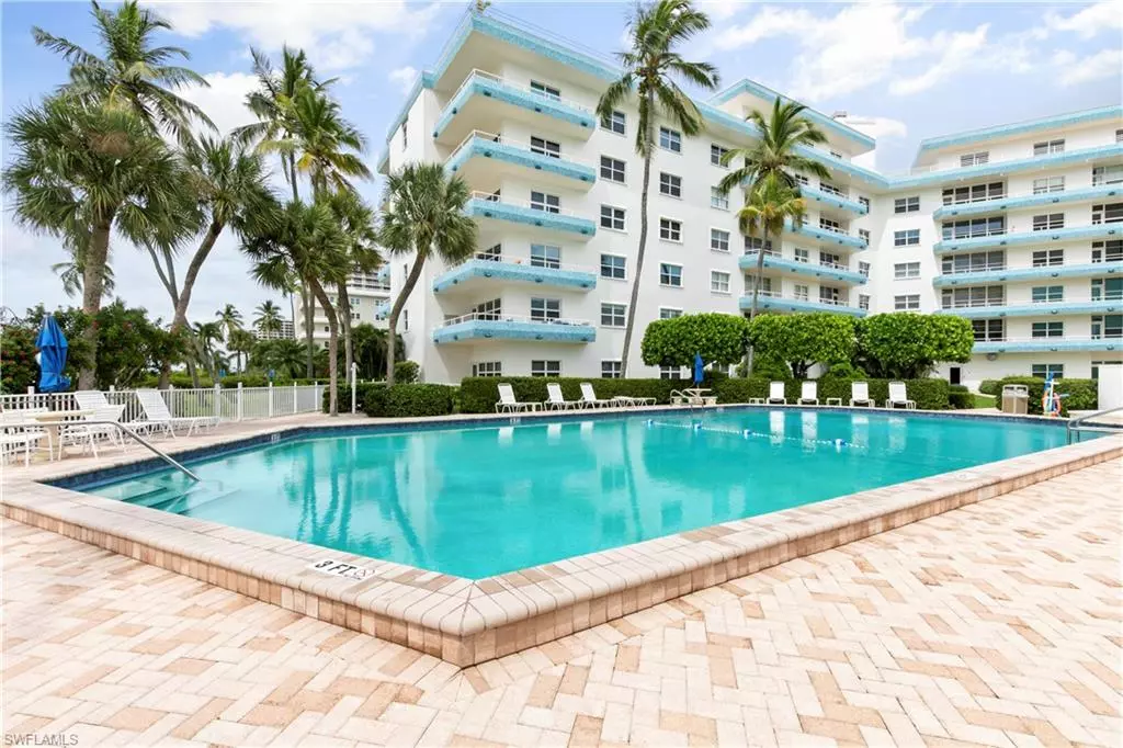 Marco Island, FL 34145,220 Seaview CT #609