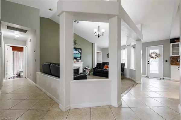 Fort Myers, FL 33905,6351 Castlewood CIR