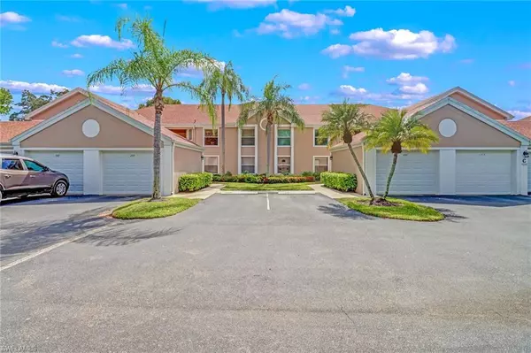 Naples, FL 34109,9848 Luna CIR #C-202