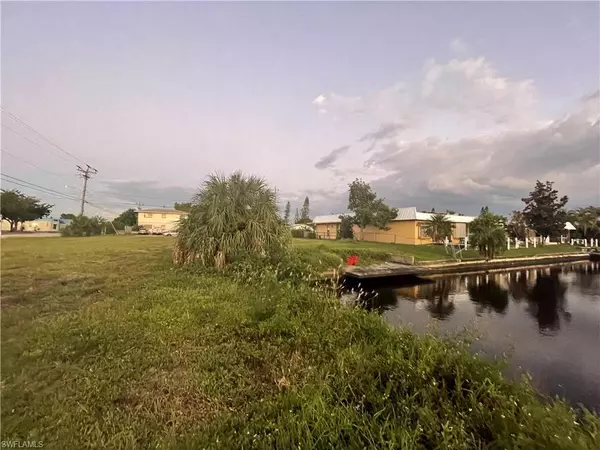 Cape Coral, FL 33904,4902 Viceroy ST