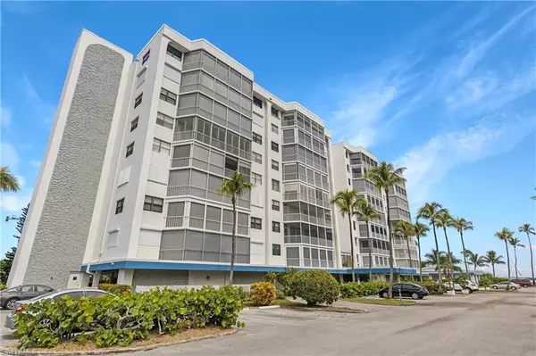 Fort Myers Beach, FL 33931,8401 Estero BLVD #203