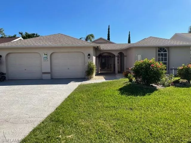 3314 Clubview DR, North Fort Myers, FL 33917