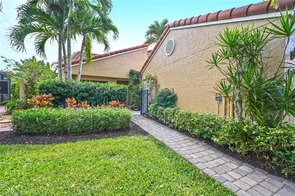 Naples, FL 34108,841 Reef Point CIR #40