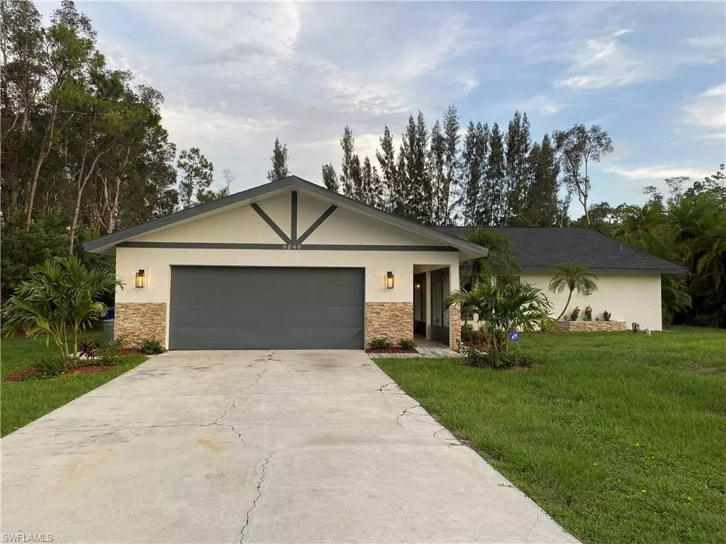 Fort Myers, FL 33912,6840 Briarcliff RD