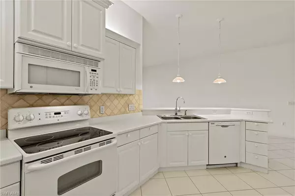 Estero, FL 33928,22310 Piazza Doria LN #304