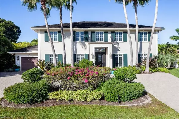 55 Burning Tree DR, Naples, FL 34105