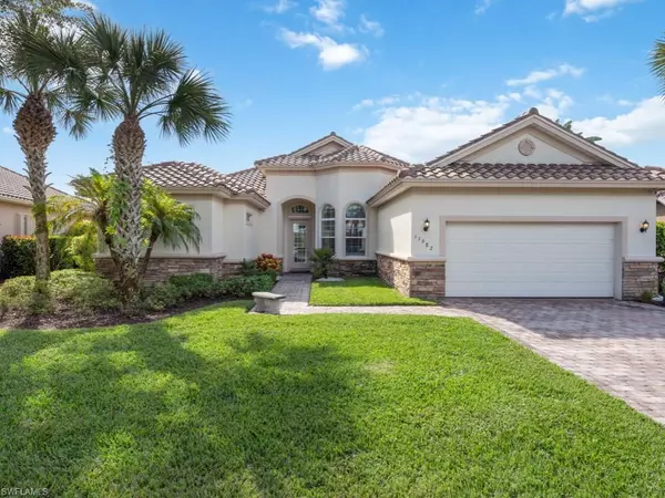 Naples, FL 34120,11982 Heather Woods CT