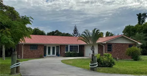 7499 Barrancas AVE, Bokeelia, FL 33922