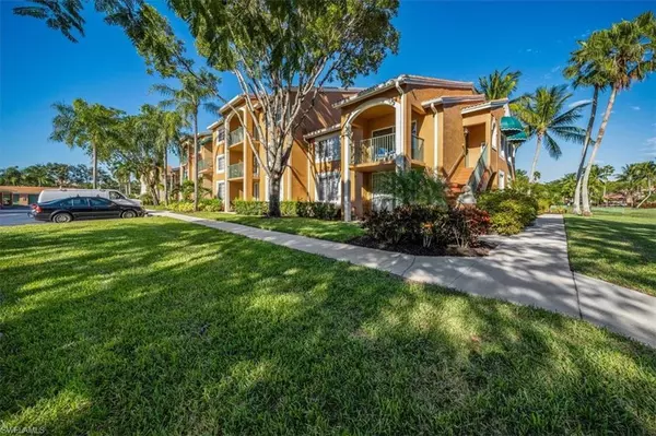 Naples, FL 34104,1185 Wildwood Lakes BLVD #7-208