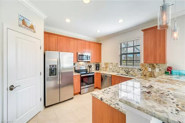 Naples, FL 34120,7372 Bristol CIR