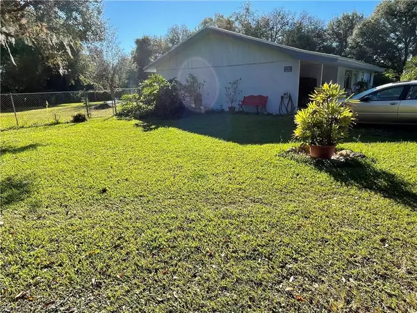 Labelle, FL 33935,870 Ross RD