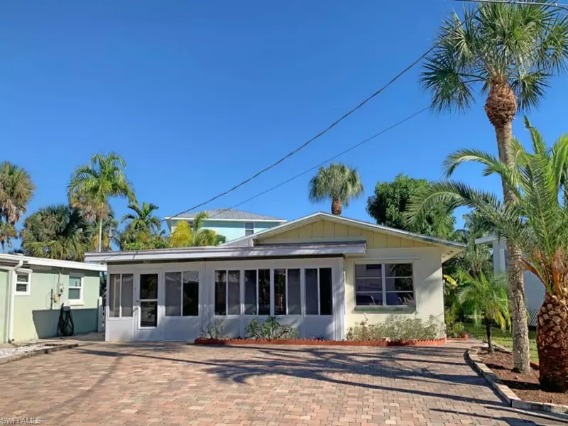 240 Miramar ST, Fort Myers Beach, FL 33931