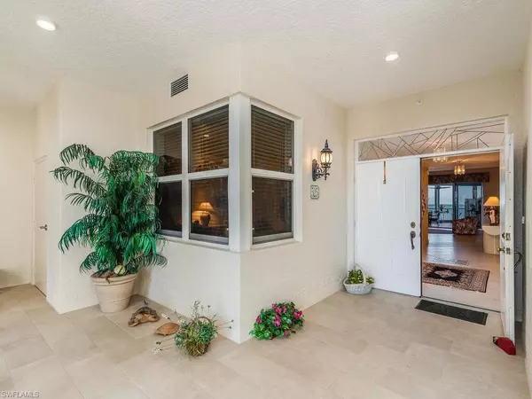 Marco Island, FL 34145,4000 Royal Marco WAY #525