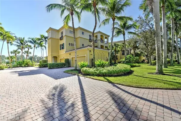 Naples, FL 34109,2814 Tiburon BLVD E #102