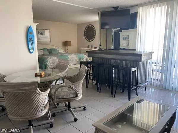 Fort Myers Beach, FL 33931,7300 Estero BLVD #PH1