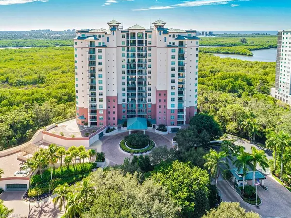 445 Cove Tower DR #1004, Naples, FL 34110