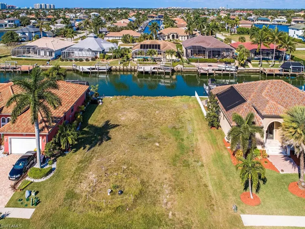 Marco Island, FL 34145,1224 MISTLETOE CT