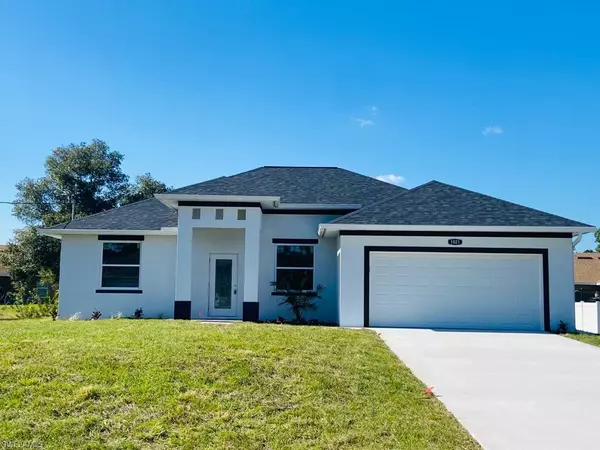 1821 Ridgemoor ST, Lehigh Acres, FL 33972