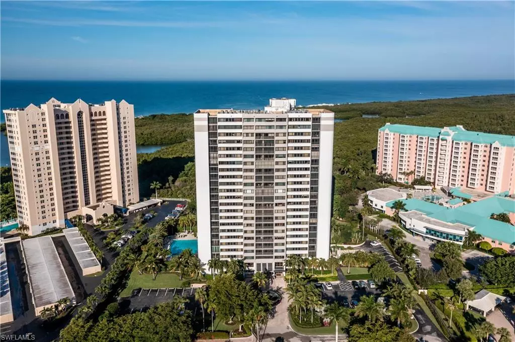 Naples, FL 34108,5601 Turtle Bay DR #302