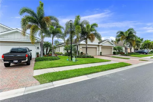 Naples, FL 34114,14931 Edgewater CIR