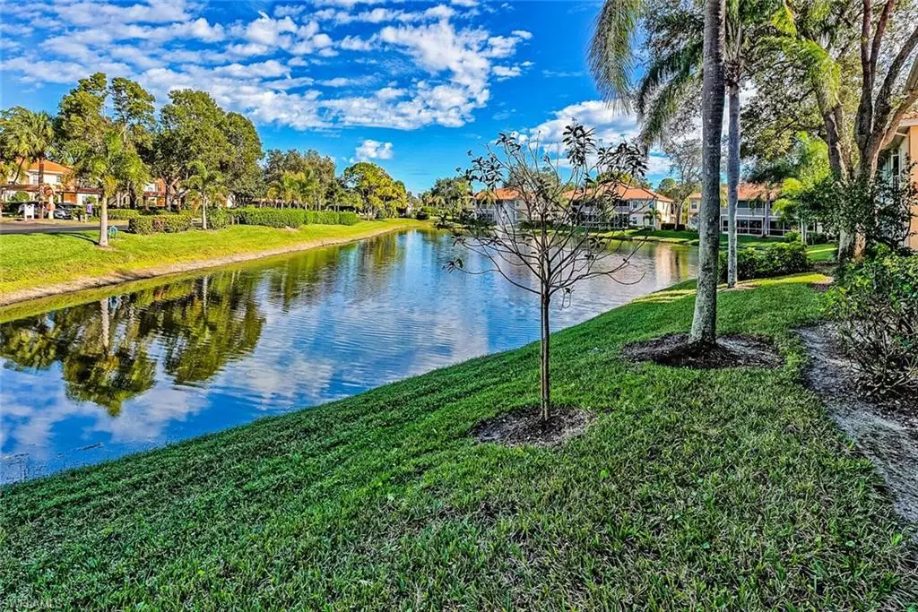 Naples, FL 34109,2605 Magnolia Park LN #V-101