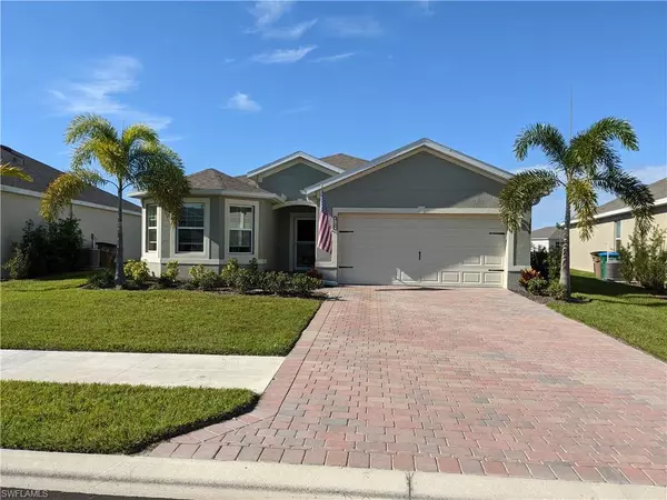 3198 Estancia LN, Cape Coral, FL 33909