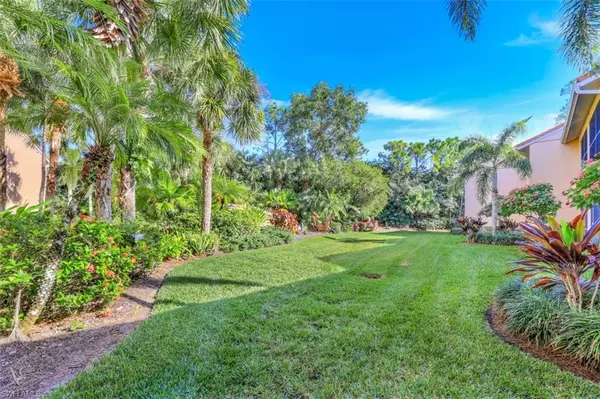 Naples, FL 34112,2365 Hidden Lake DR #4301