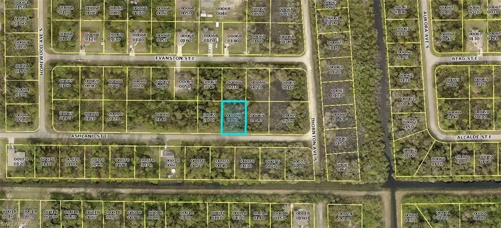 857 Ashland ST E, Lehigh Acres, FL 33974