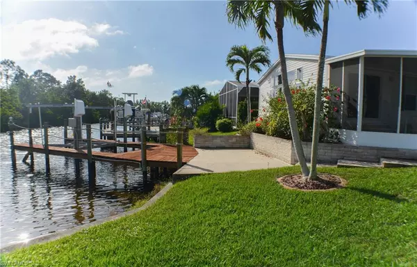 Fort Myers Beach, FL 33931,17511 Canal Cove CT