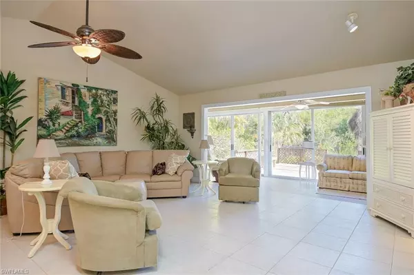 Sanibel, FL 33957,852 Rabbit RD