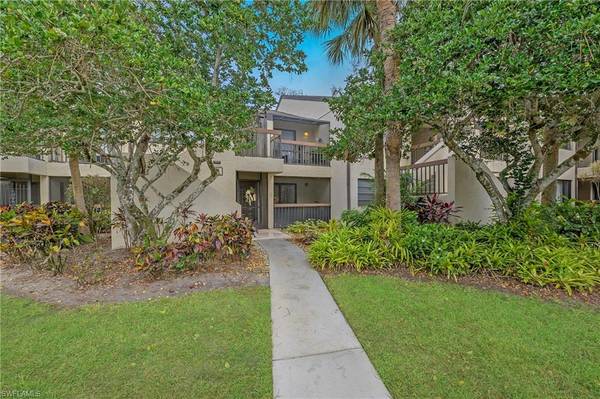 1828 Kings Lake BLVD #102, Naples, FL 34112