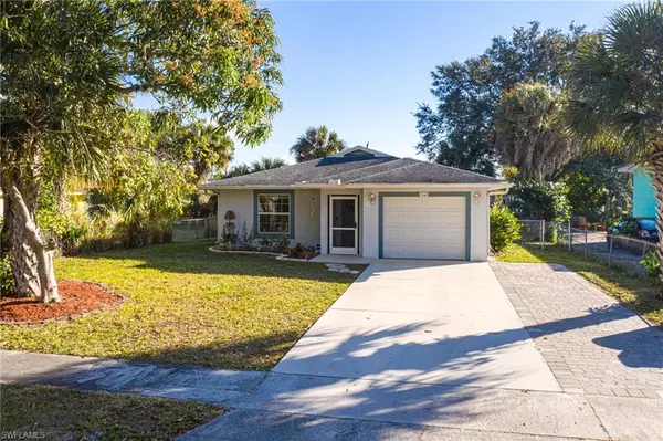 3042 Lincoln BLVD, Fort Myers, FL 33916