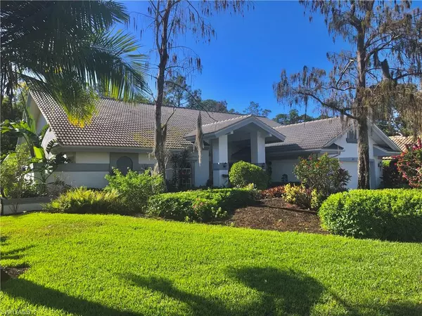 151 Edgemere WAY S, Naples, FL 34105