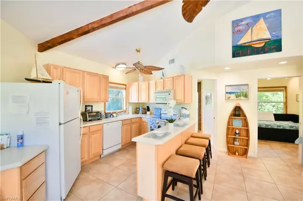 Upper Captiva, FL 33924,4521 Escondido LN