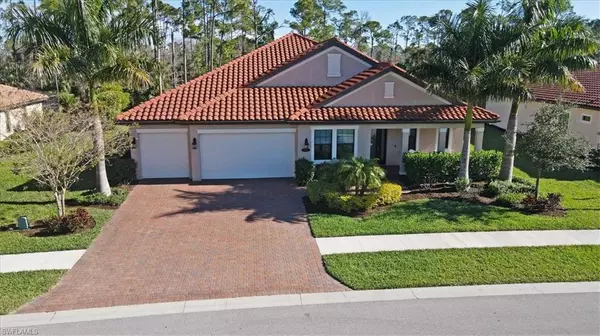 1527 Mockingbird DR, Naples, FL 34120