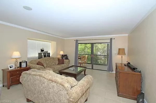 Naples, FL 34108,910 Vanderbilt Beach RD #526W