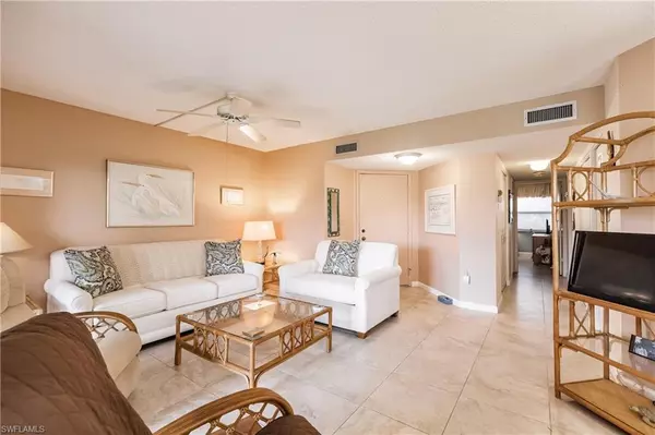 Naples, FL 34114,1520 Mainsail DR #6