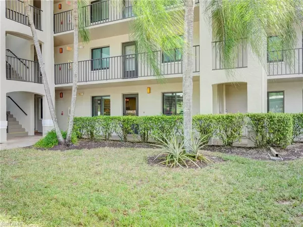 Naples, FL 34112,5767 Deauville CIR #D102