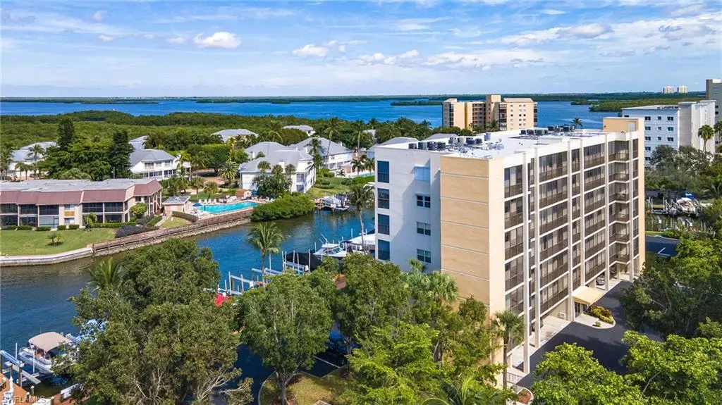 4451 Bay Beach LN #432, Fort Myers Beach, FL 33931