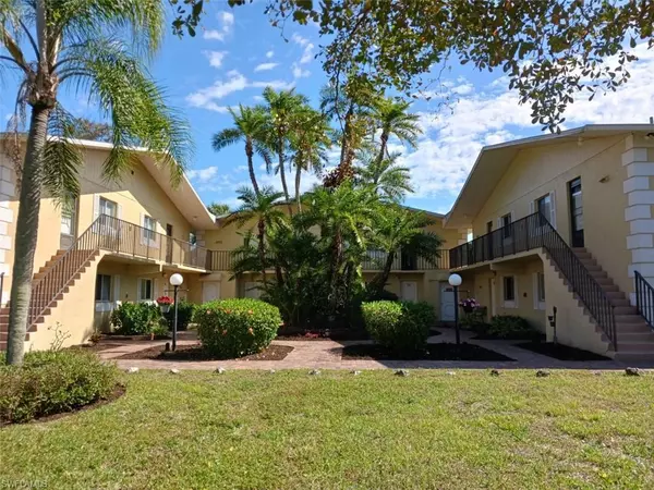 8049 Country RD #204, Fort Myers, FL 33919