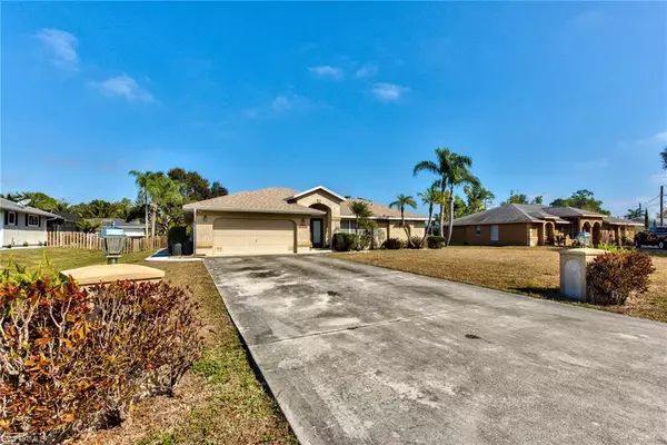 Naples, FL 34113,5283 Maple LN