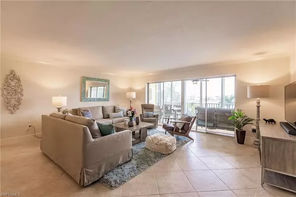 Marco Island, FL 34145,1011 Swallow AVE #305