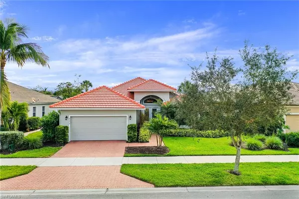 8994 Mustang Island CIR, Naples, FL 34113