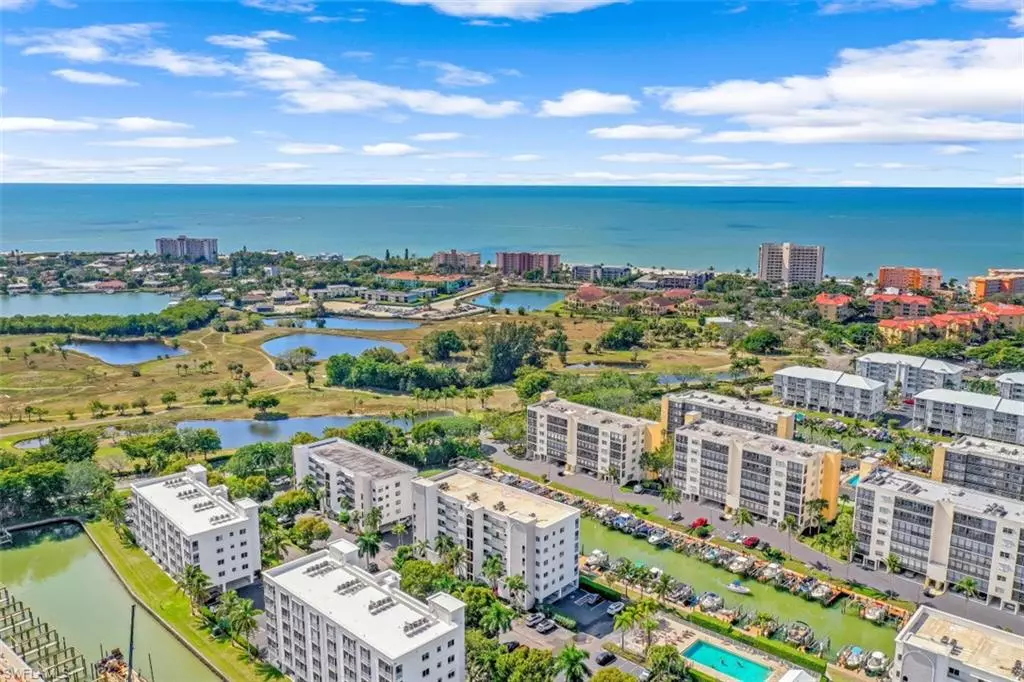 Fort Myers Beach, FL 33931,4361 Bay Beach LN #124