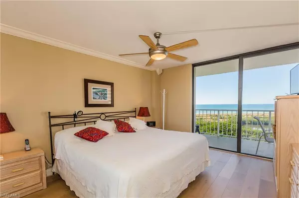 Marco Island, FL 34145,320 Seaview CT #1402