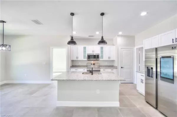 Naples, FL 34117,3934 26th AVE SE