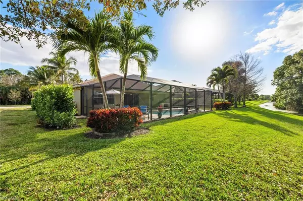 Naples, FL 34110,479 Saddlebrook LN